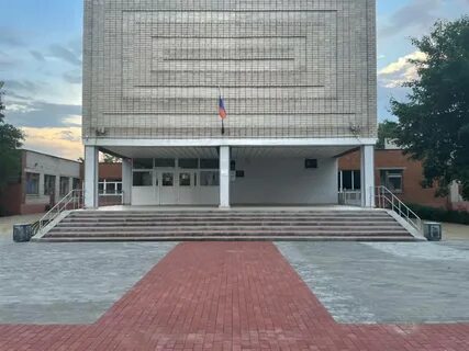 Ладушкин школа