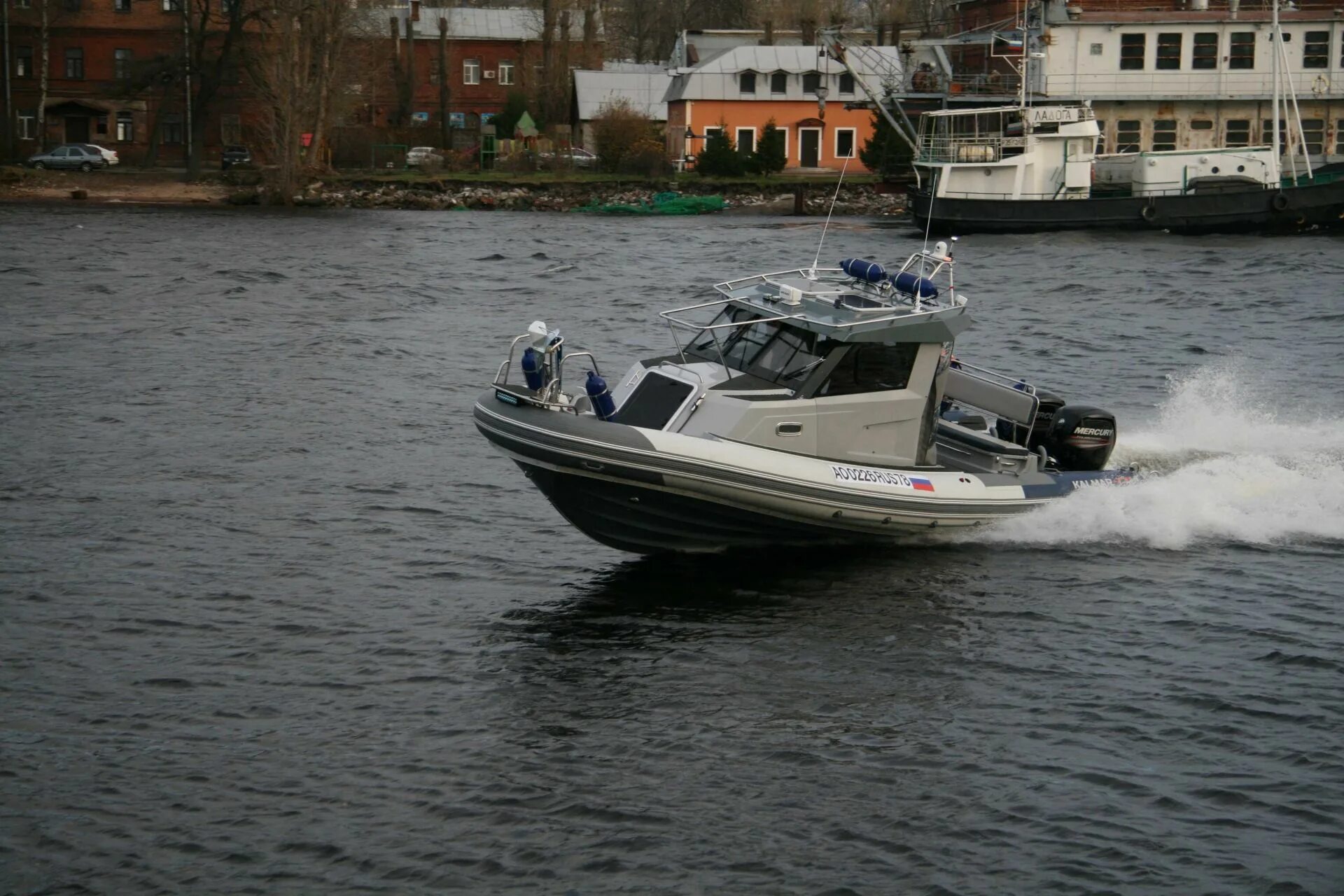 катер риб океан. 8. риб анатолий абакан. риб в волну. поперечный редан.