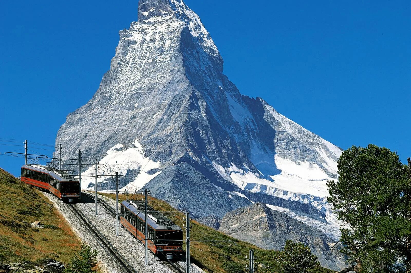 The high mountain in europe is. Маттерхорн Швейцария. Вершина в Швейцарии Маттерхорн. Пик Маттерхорн Швейцария. Matterhorn гора в Швейцарии.