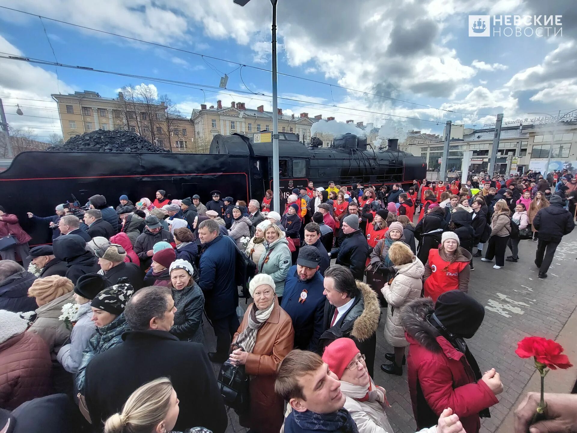 Парад в честь Победы. Парад Победы в Санкт Петербурге. Годы парада Победы. Финляндский вокзал реконструкция. Памятный концерт