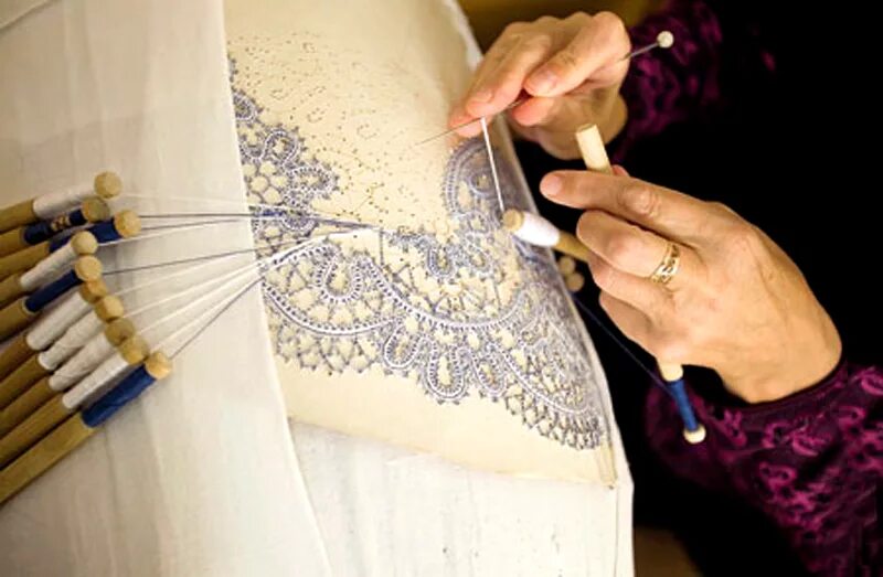 Поделки из кружевной ленты. Плетение кружева. Вологодское кружево кружевница. Шарф фриволите. Вологодское кружево кружевница.