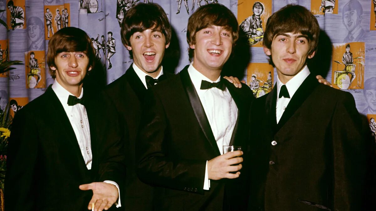 He is in the band. Группа the Beatles. Группа the Beatles 1960. Группа the Beatles 1970. Группа the Beatles 1968.
