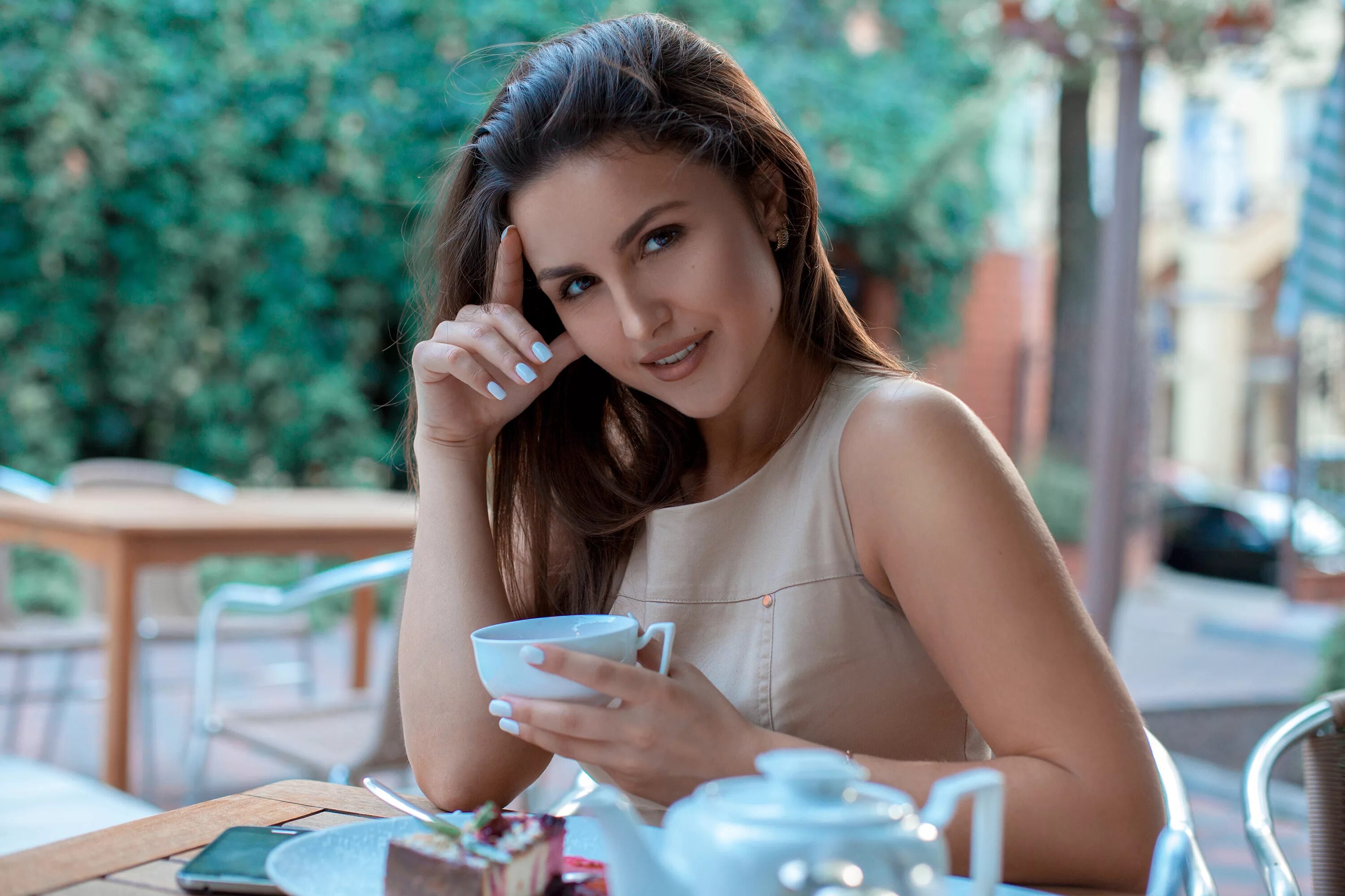 Чай в постель девушке. Романтические пары в постели. Счастливая семья на кухне. Фотосессия нежное утро. Романтическое утро в постели.