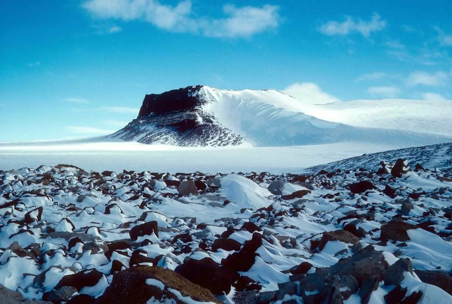 Антарктические почвы. Антарктида (материк). Восточно антарктический ледяной щит. Антарктида трансантарктические горы.