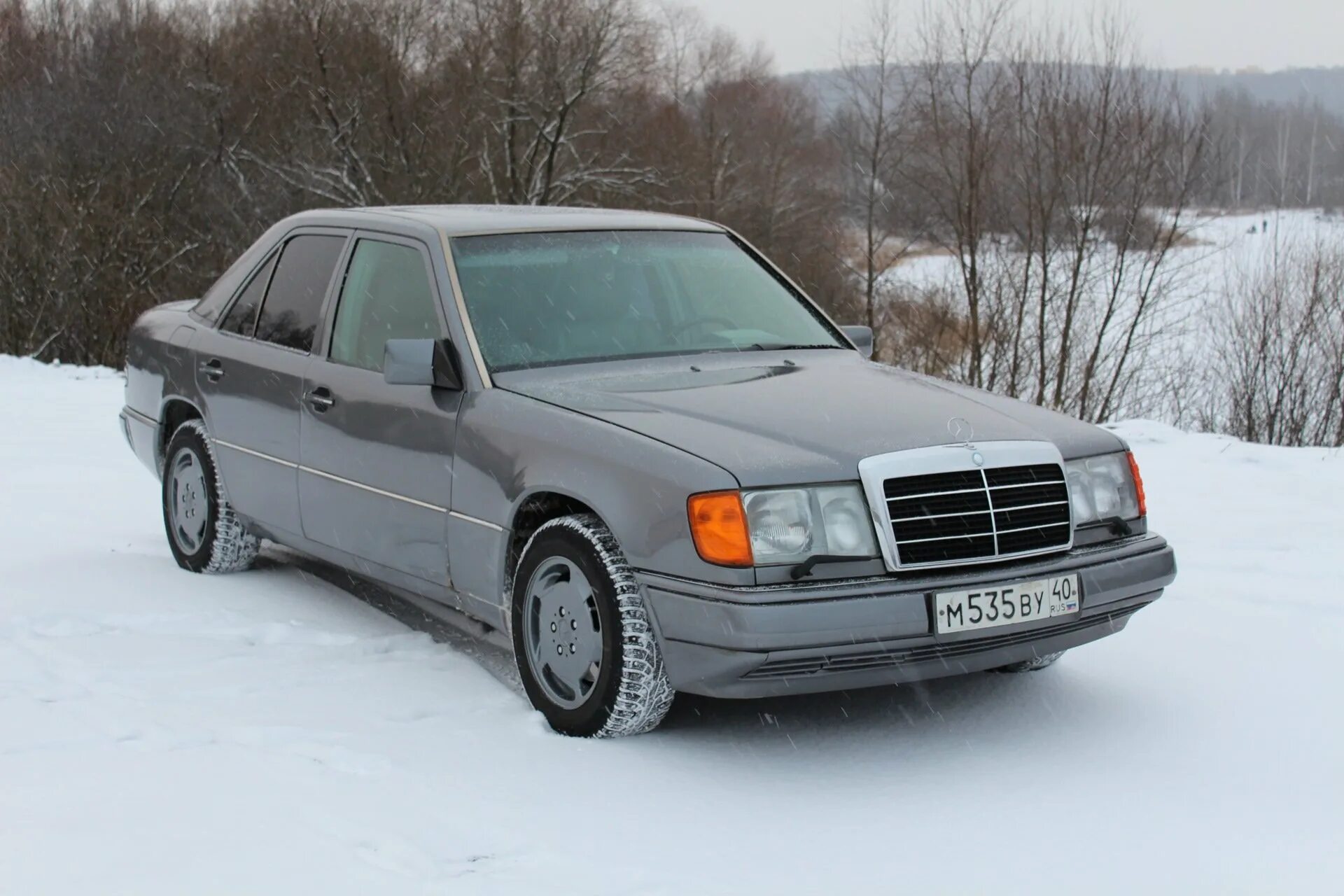 Купить мерседес 124 бу. Mercedes-Benz w124, 1991. Мерседес w124 серый. Мерседес 124 1991. Мерседес w124 1991.