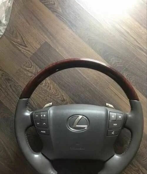 Руль лексус lx570. Руль на лексус 570 2014 с подогревом. Руль лексус lx570. Рестайлинговый руль lx 570. Картинка lx 550 lexus с руля.