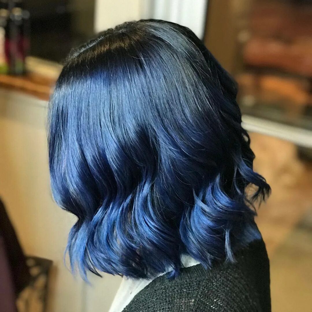 Сине черная краска для волос. Синий цвет волос. Тёмно-синий цвет волос. Сине черные волосы. Синий цвет волос на темные волосы.