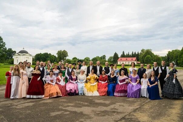 Бал в Спасском Лутовиново. Праздник в Спасское Лутовиново в 2022. Праздник в Спасское Лутовиново 2023. Спасское-Лутовиново театральный фестиваль.