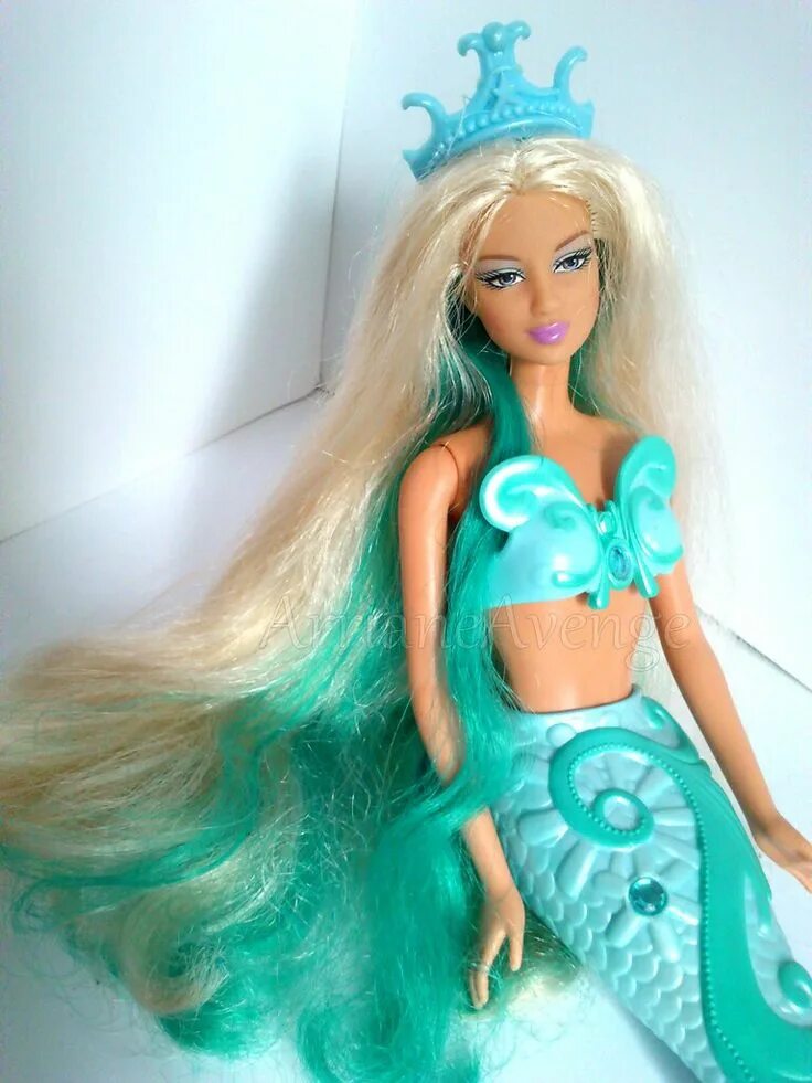 Наклейки магия русалки. Куклы барби русалки меняющие цвет. Barbie magical hair mermaid. Mermaid magic 2024. Jewel hair mermaid barbie.