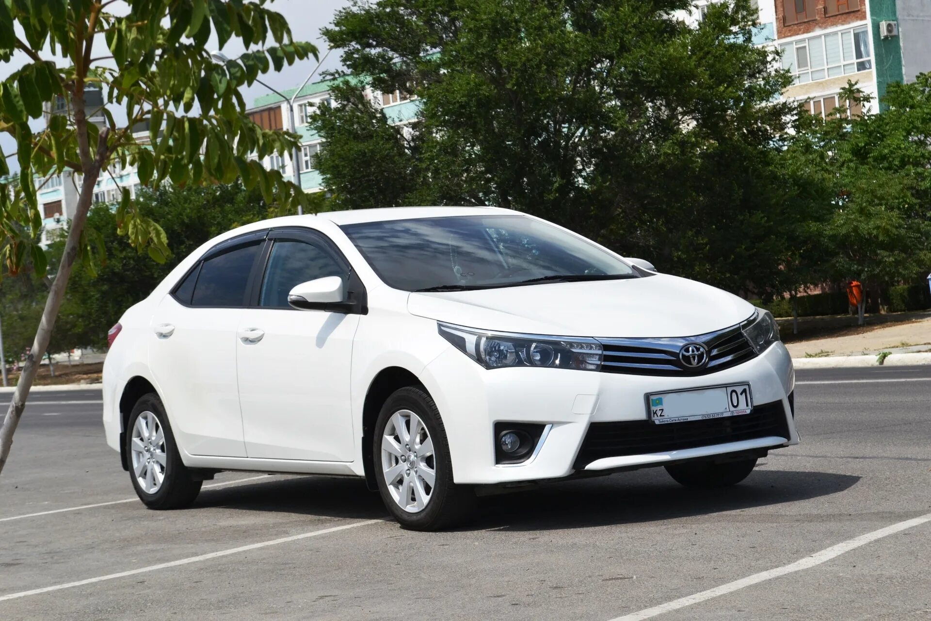 Королла 2014 купить. Toyota Corolla 2014. Тойота Королла 2014г. Toyota Королла 2014. Тойота Королла 2014 кузов.