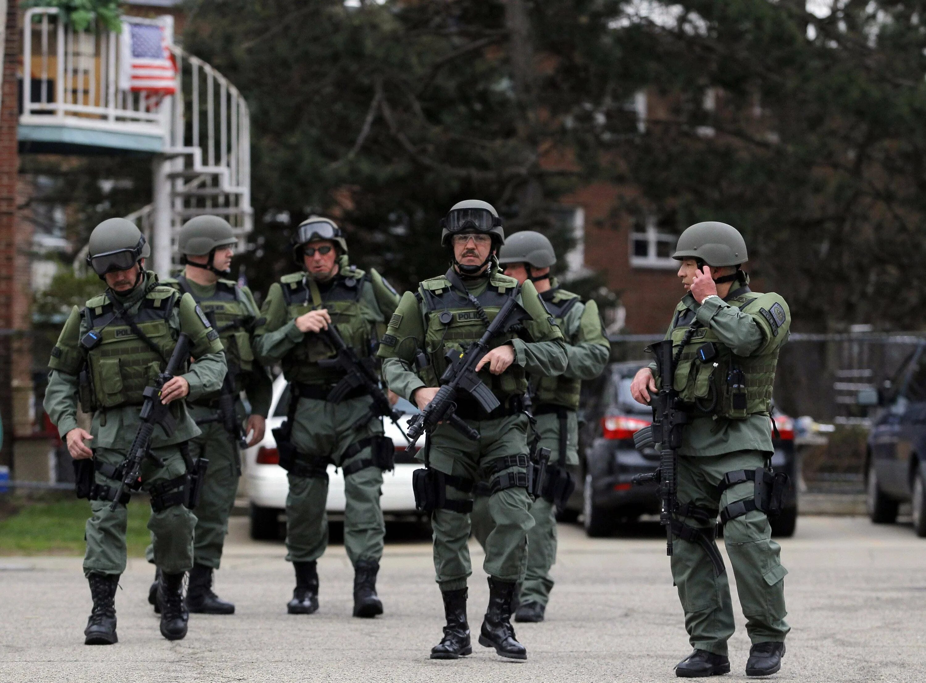 Почему военные в городах. Военная полиция. Военная полиция США. Военная полиция США форма. Форма военной полиции.