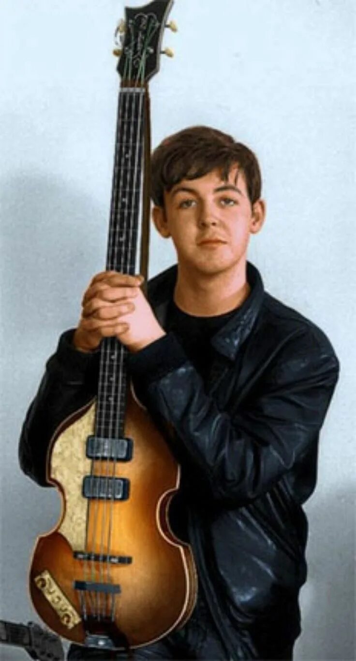 Гитара пола маккартни. Бас пола маккартни. бас гитара пола маккартни hofner. пол маккартни с бас гитарой. пол маккартни с гитарой.
