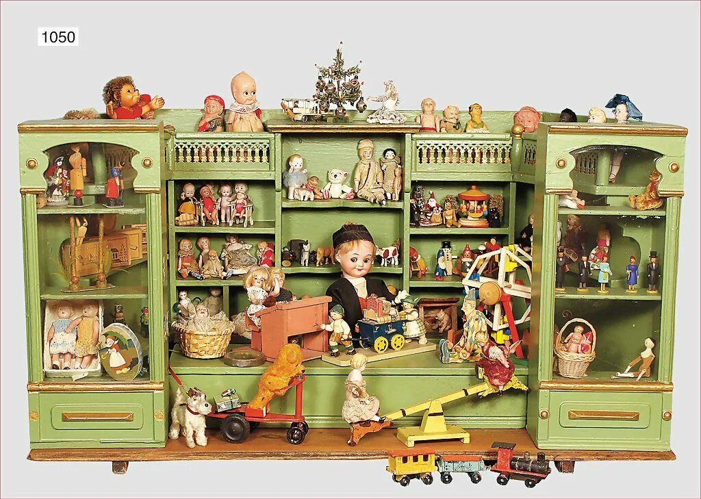 Кукольный дом клоун кобби. Витрина для кукол. Старинные кукольные домики. Кукольный домик ретро. Игрушки миниатюры.