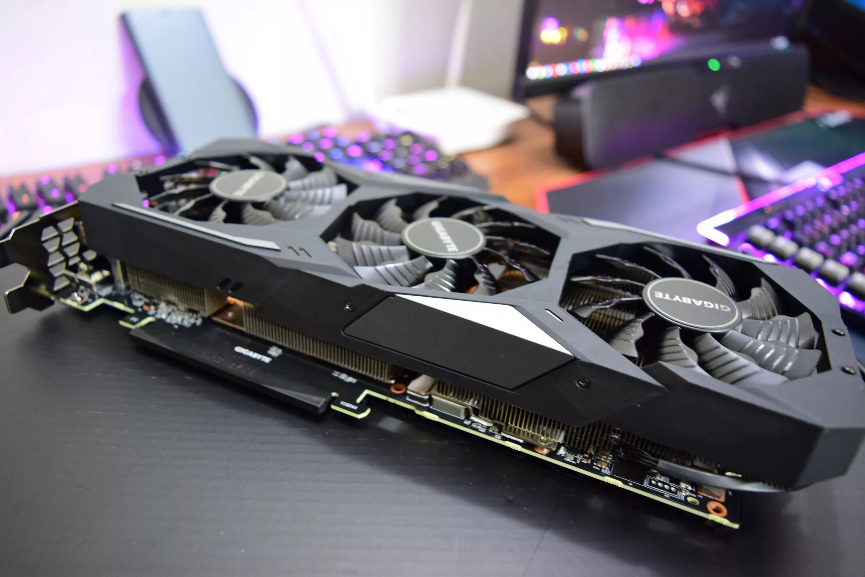 Gigabyte geforce rtx 3080 ti gaming. Видеокарта RTX 2080 super. RTX 2080 Gigabyte. RTX 2080 super Gigabyte. AORUS GEFORCE RTX 2060 super 8gb.