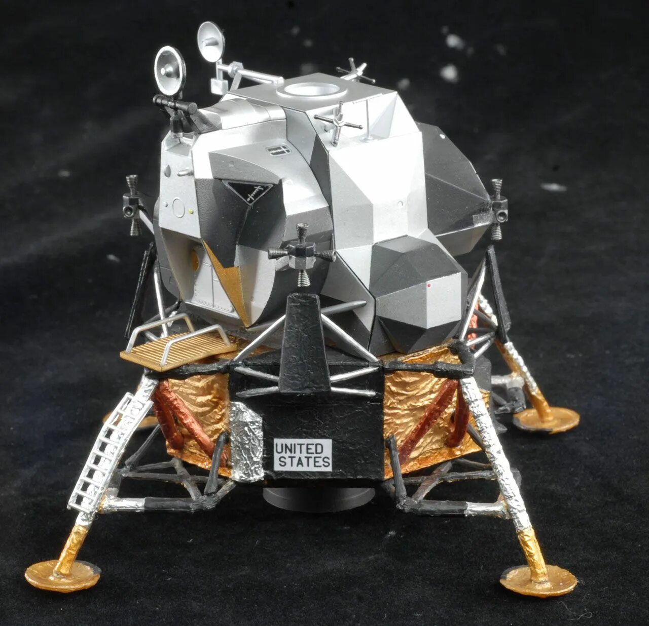 Lunar lander