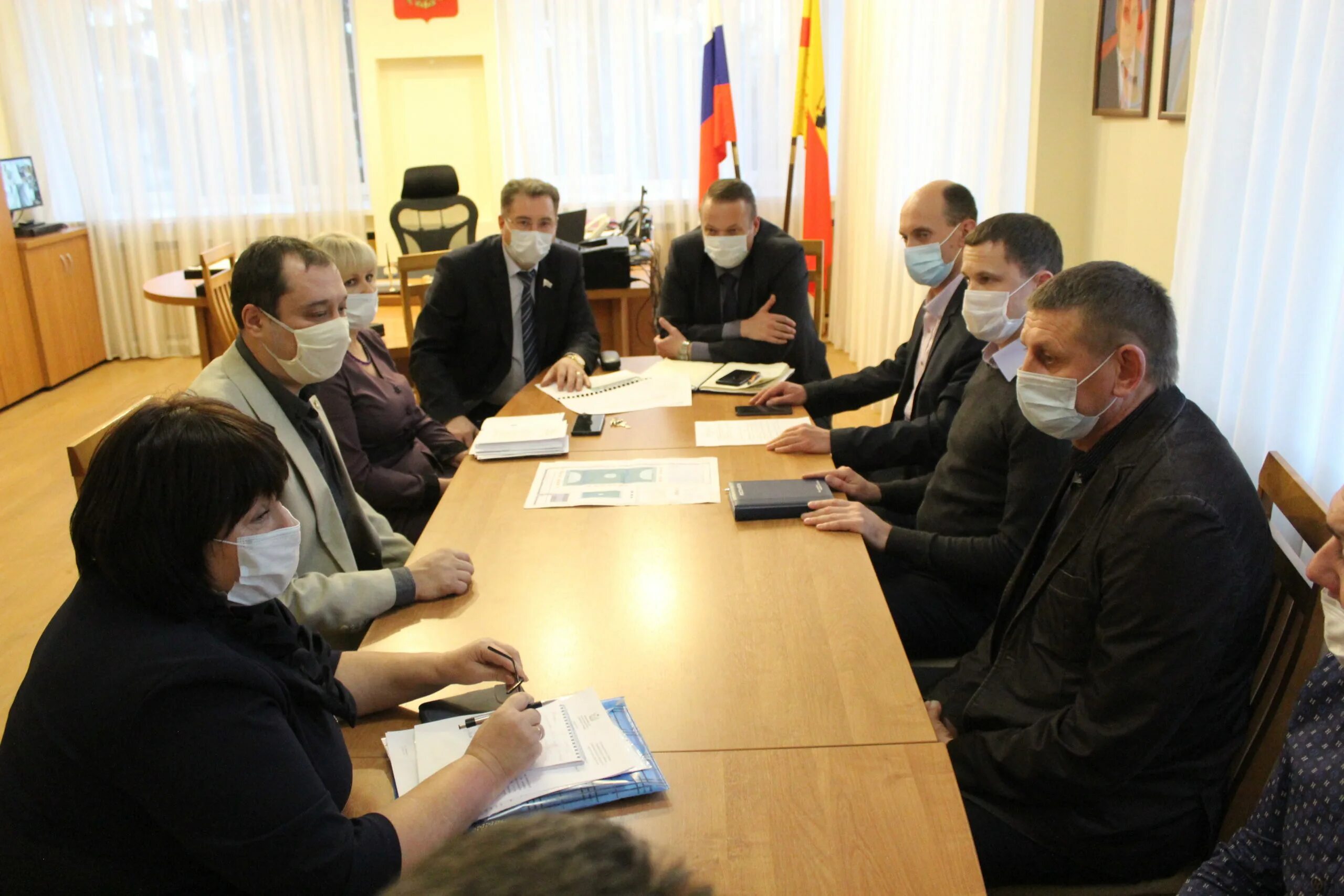 Администрация левобережного района г воронежа. Воронеж здание управы левобережного района. Левобережная управа г воронеж. Управа левобережного района. Райисполком левобережный воронеж.