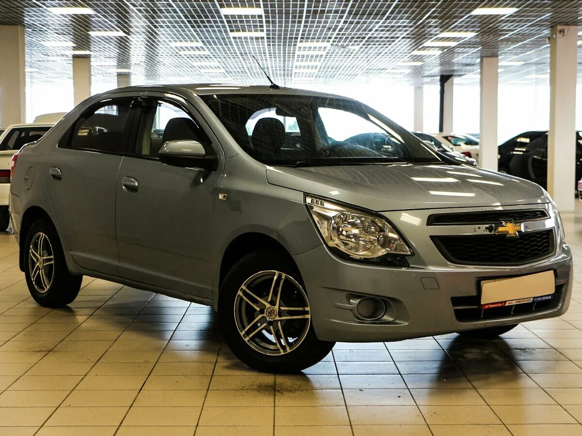 Chevrolet cobalt 2. Шевроле кобальт сколько. Chevrolet cobalt золотой. Шевроле кобальт сколько. Шевроле кобальт.