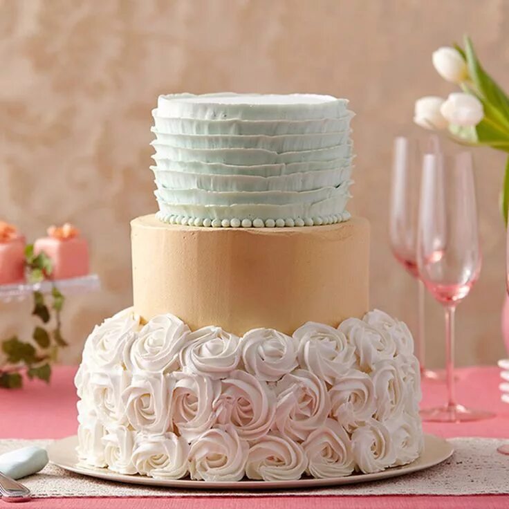 Cake decorating. Свадебный торт!. Украшение свадебного торта. Шикарный свадебный торт. Свадебный торт кремовый.