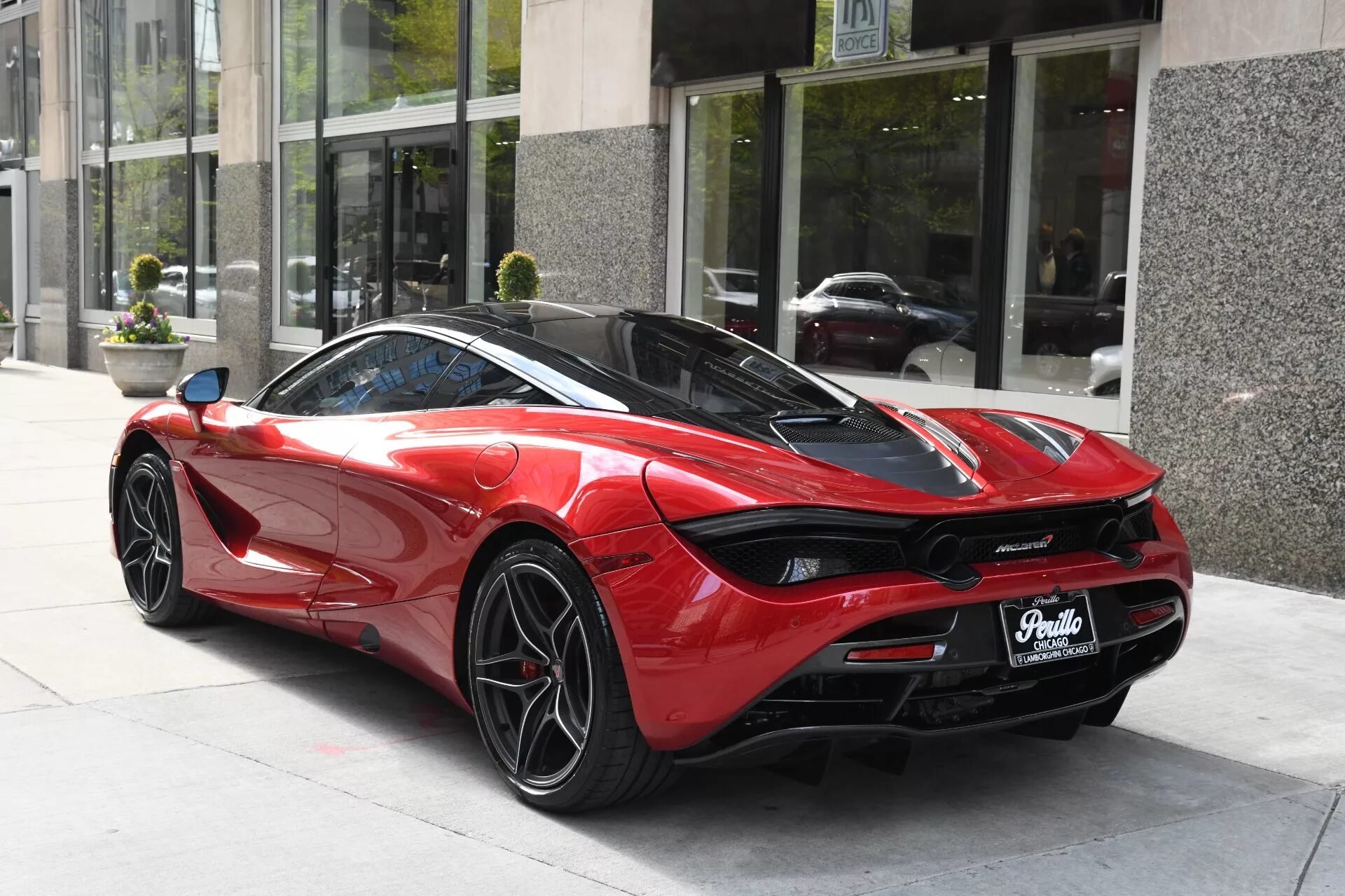 Макларен 720s цена. Макларен 720s 2018. Maclaren 720s. MCLAREN 720s. Макларен 720 lt.