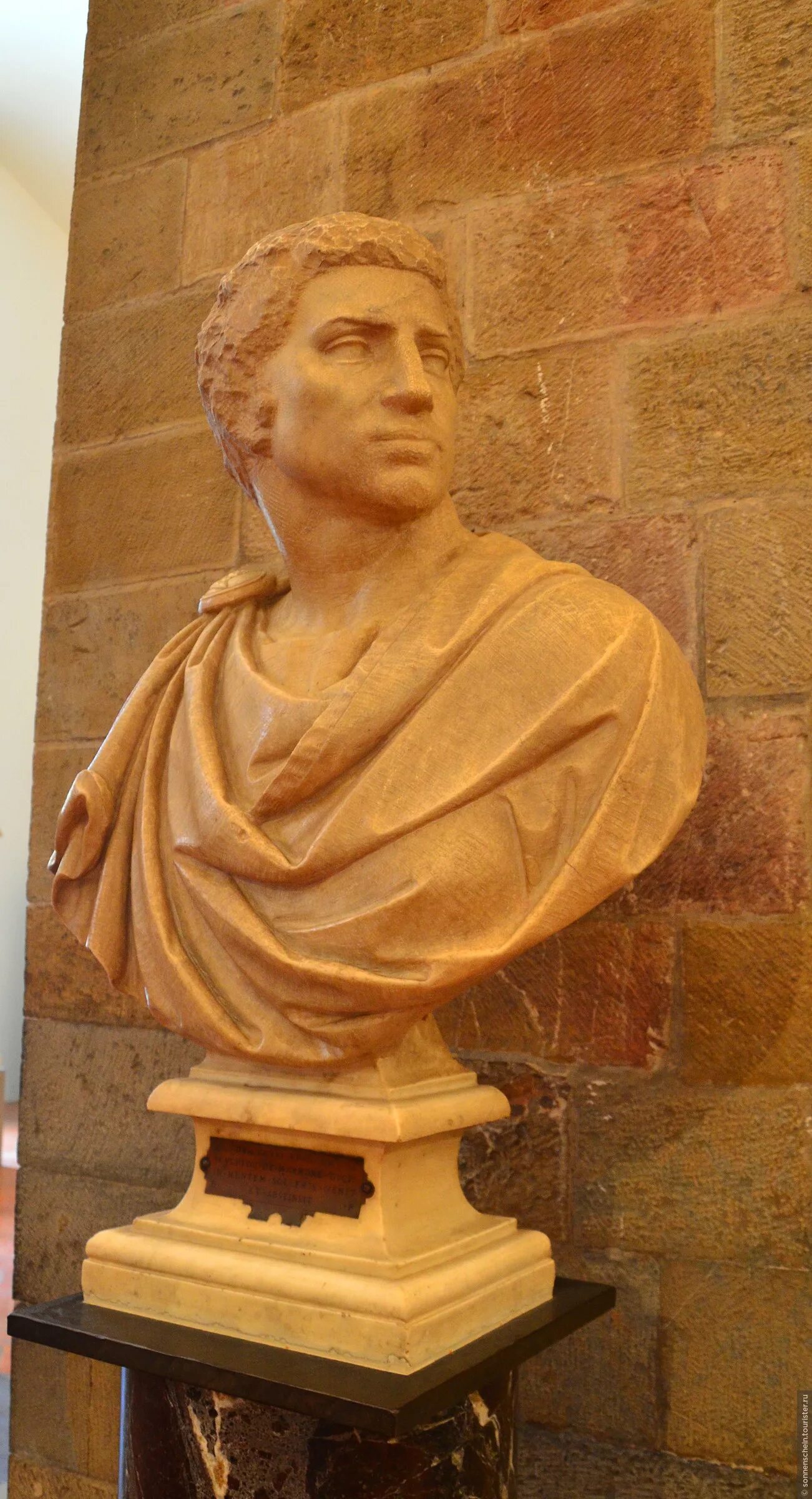 Бюст микеланджело буонарроти. Национальный музей. Брут микеланджело скульптура. Брут микеланджело. Марк юний брут.