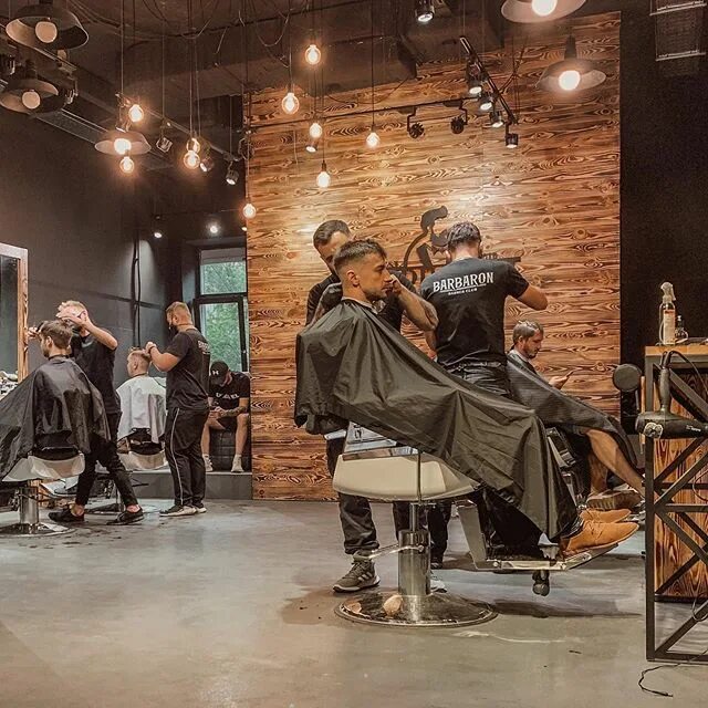 барбершоп киевская. гуд барбершоп киевская. барбершоп tommy gun barbershop. хэллоуин барбершоп. Mens cut барбершоп.