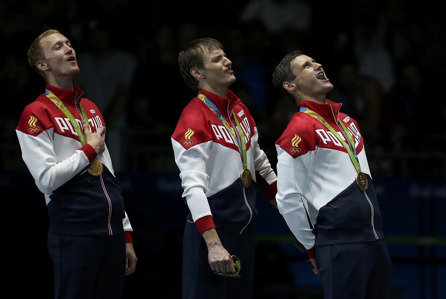 Победители Олимпийских игр. Олимпийские чемпионы на пьедестале. Российские спортсмены на пьедестале. Исполнение гимна России на Олимпиаде. Is russia winning