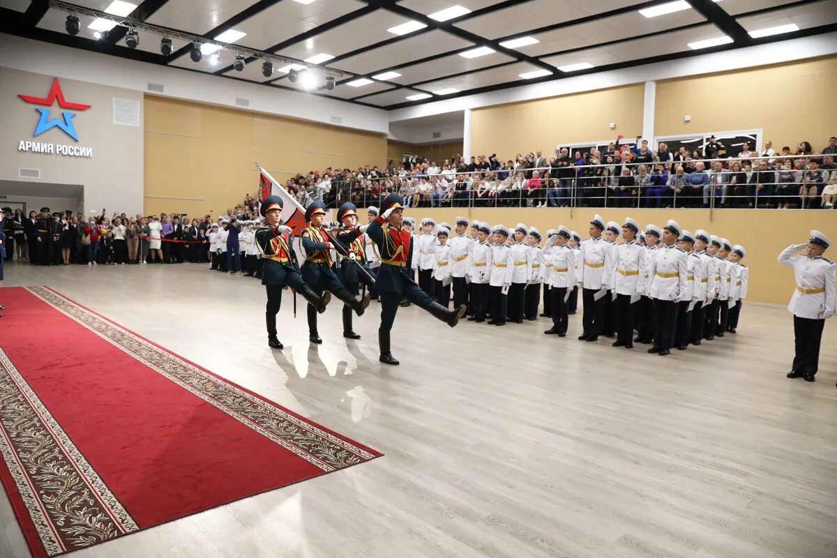 Кемерово президентское кадетское. Кадеты спку. Кадеты президентского кадетского училища. Президентское кадетское училище звезда. Президентское кадетское училище кемерово форма.