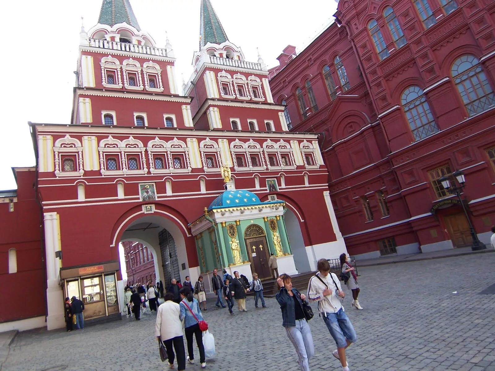 китай город москва. воскресенские ворота кремля. музей красные ворота. иверские ворота на красной площади. воскресенские ворота и иверская часовня в москве.