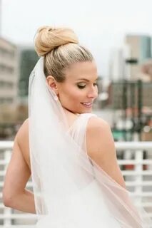 свадебный хвост прическа с фатой