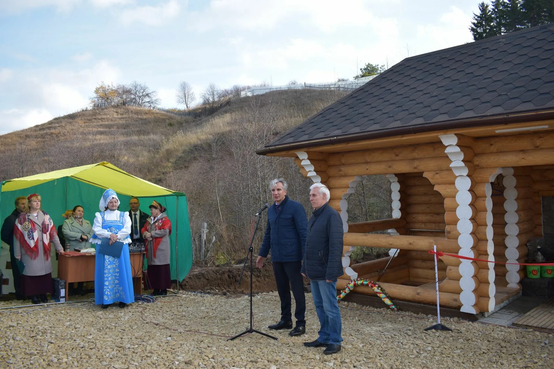 Открытие родника. Родник в бохайской долине в селе кроуновка. Родники рго проект. Родник в таширово деревня новая. Усол шеланга фото.