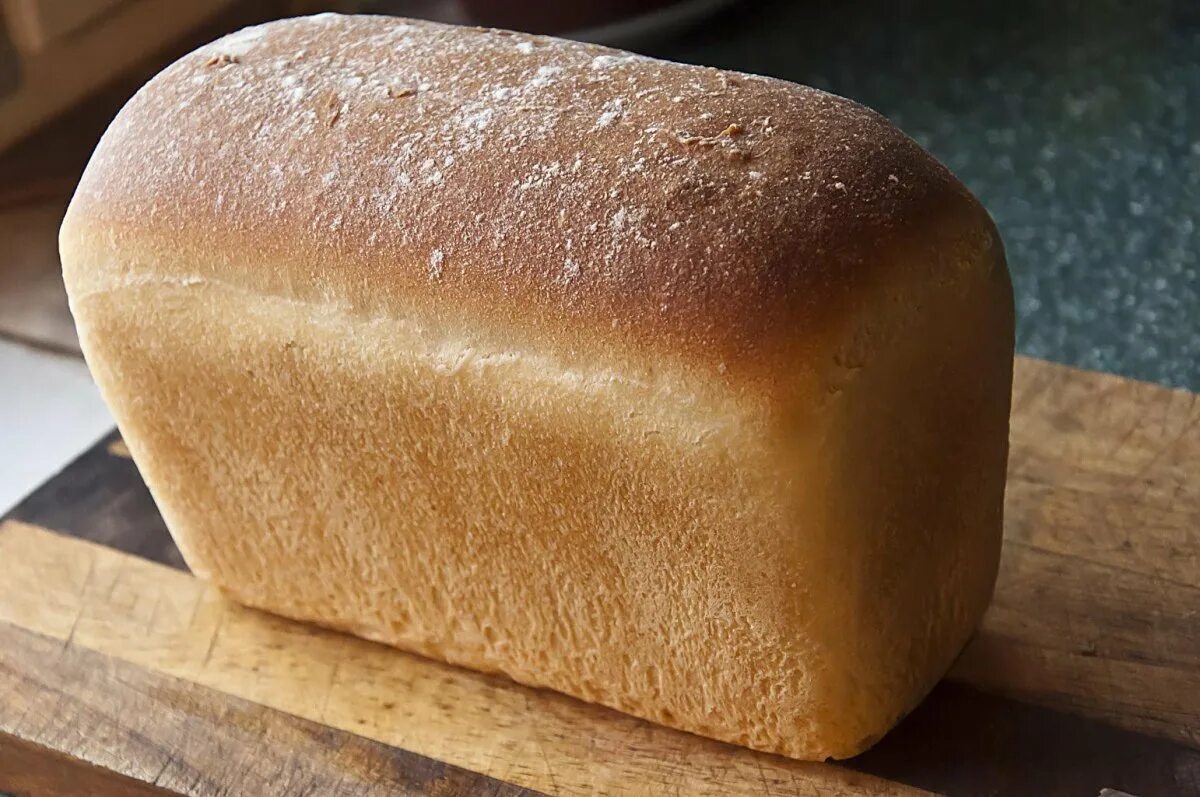 Буханка пшеничного хлеба. Буханка белого хлеба. Белый пшеничный хлеб. Белый хлеб фото. Буханки пшеничные