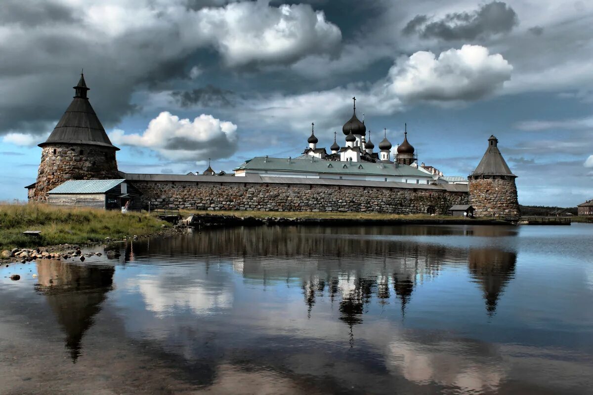 Соловки Соловецкий монастырь. Спасо-Преображенский монастырь на Соловецких островах. Спасо-Преображенский Соловецкий ставропигиальный монастырь. Карелия Соловецкие острова монастырь. Соловецкие острова святыни