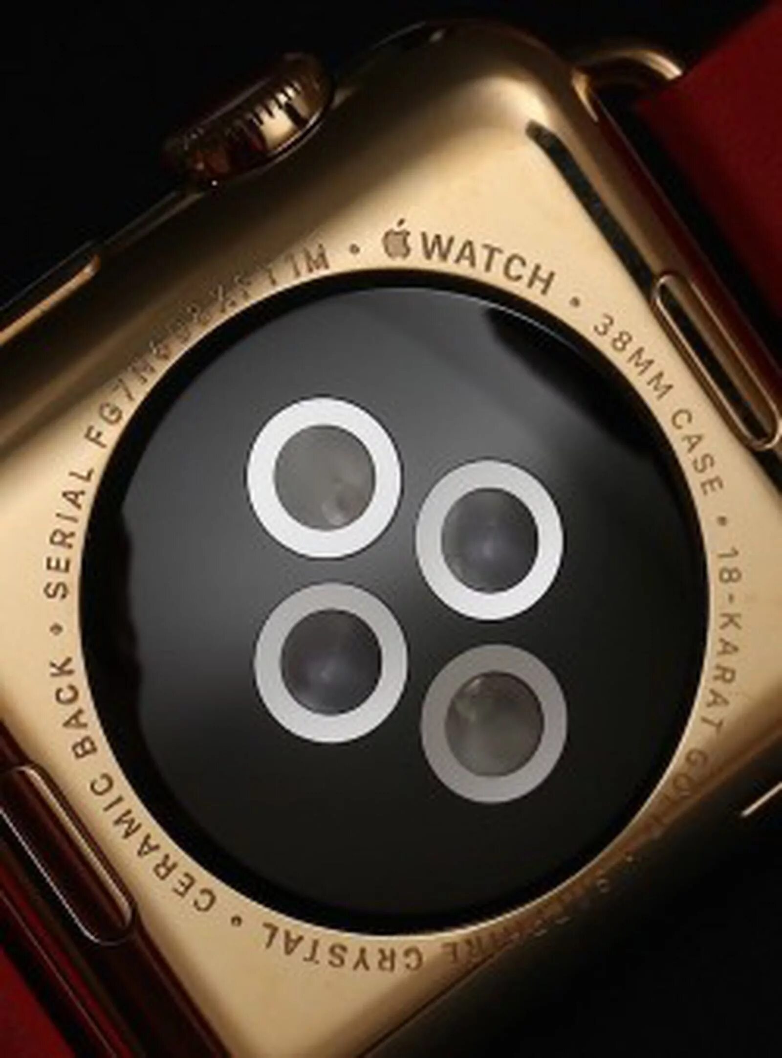 Watch you back. Apple watch Gold. Голд эдитион эпл вотч. Эппл вотч эдишн золотые. Часы IWATCH золотые.