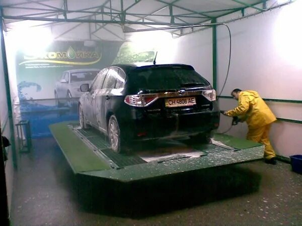 Мойка в гараже. Мойка в гараже. Освещение для автомойки. Автомойка в своём гараже. Автосервис помещение.