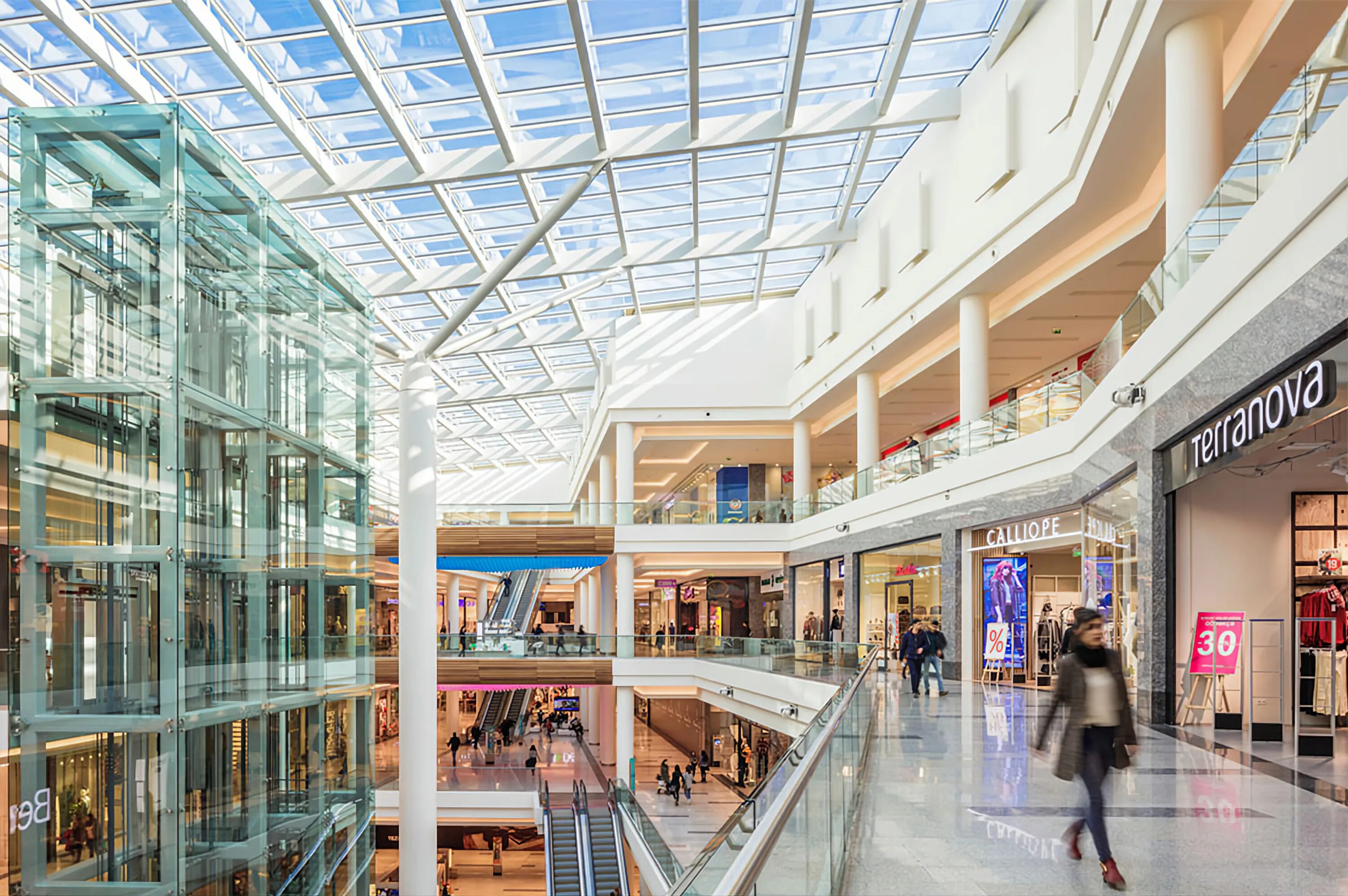 Главная торговая. Торговый центр Гянджлик Баку. Ganjlik Mall (Гянджлик Молл). Азербайджан Баку Ganjlik Mall. Гянджлик Молл Баку магазины.