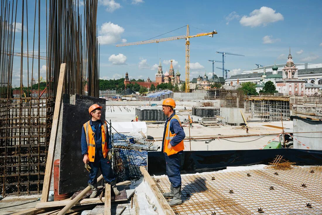 Технология работ в строительстве. Стройка. Стройка Москва. Стройплощадка. Строители.