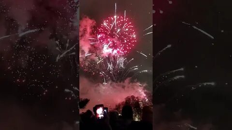 Одержал победу увидел салют любовался пейзажем