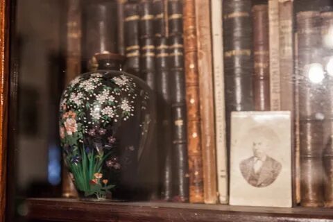 Ваза книга
