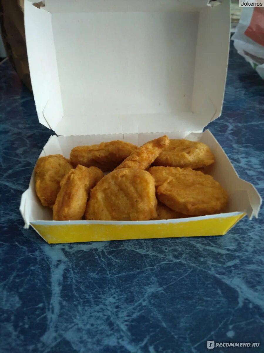 Сколько наггетсов в бургер кинге. Бургер кинг наггетсы куриные. Наггетсы бургер кинг. Сколько наггетсов в бургер кинге. Сколько наггетсов в бургер кинге.