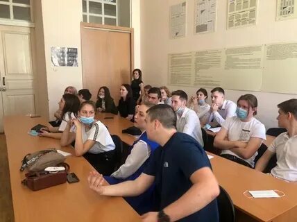 Студенты гуманитарного института
