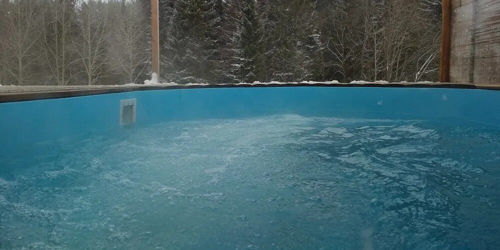 Дом с бассейном пермь. Открытый бассейн пермь. рунвил пермь бассейны. пермский бассейн карат. поручень над противотоком в композитный бассейн.