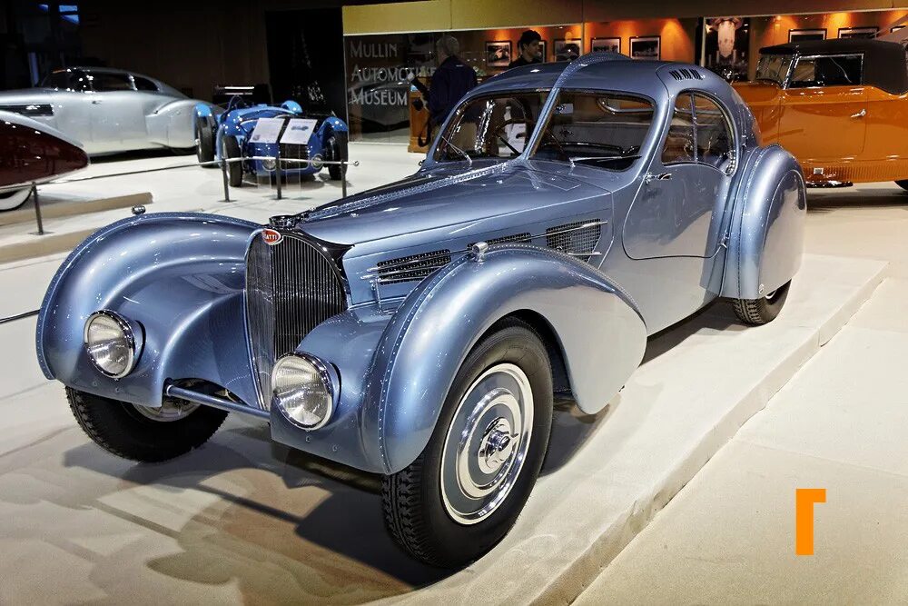 Дорогой старый автомобиль. Bugatti Type 57 s Atlantic. Bugatti Type 57sc Atlantic 1936. Bugatti Type 57sc Atlantic 1936 года. Bugatti 57sc Atlantic.