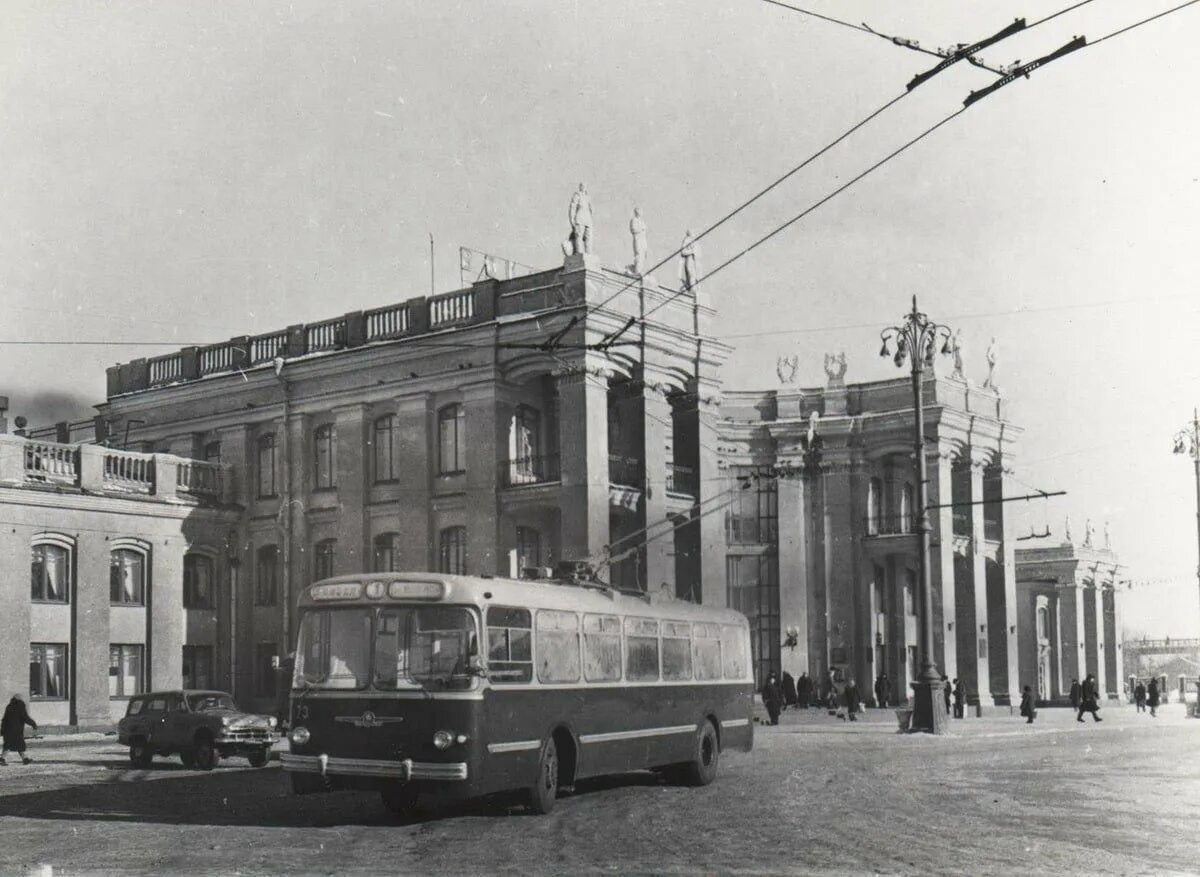 ЗИУ 5 В Воронеже. ЖД станция Воронеж 1. Вокзал Воронеж 1959. Вокзал Воронеж 1 1950.