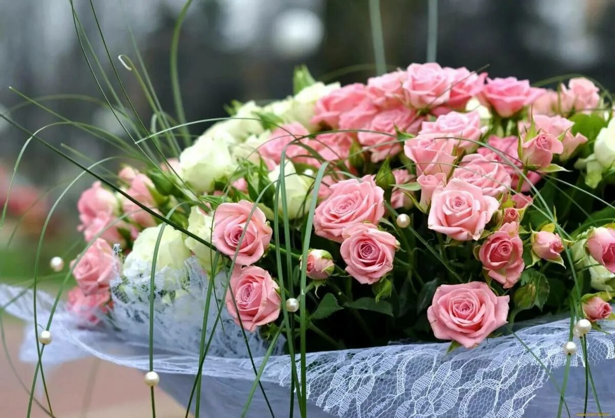 Поздравление с днем рождения женщине картинки цветы. Букет "день рождения". С днём рождения женщине красивые букеты. Открытка "букет". Букет цветов «день рождение».