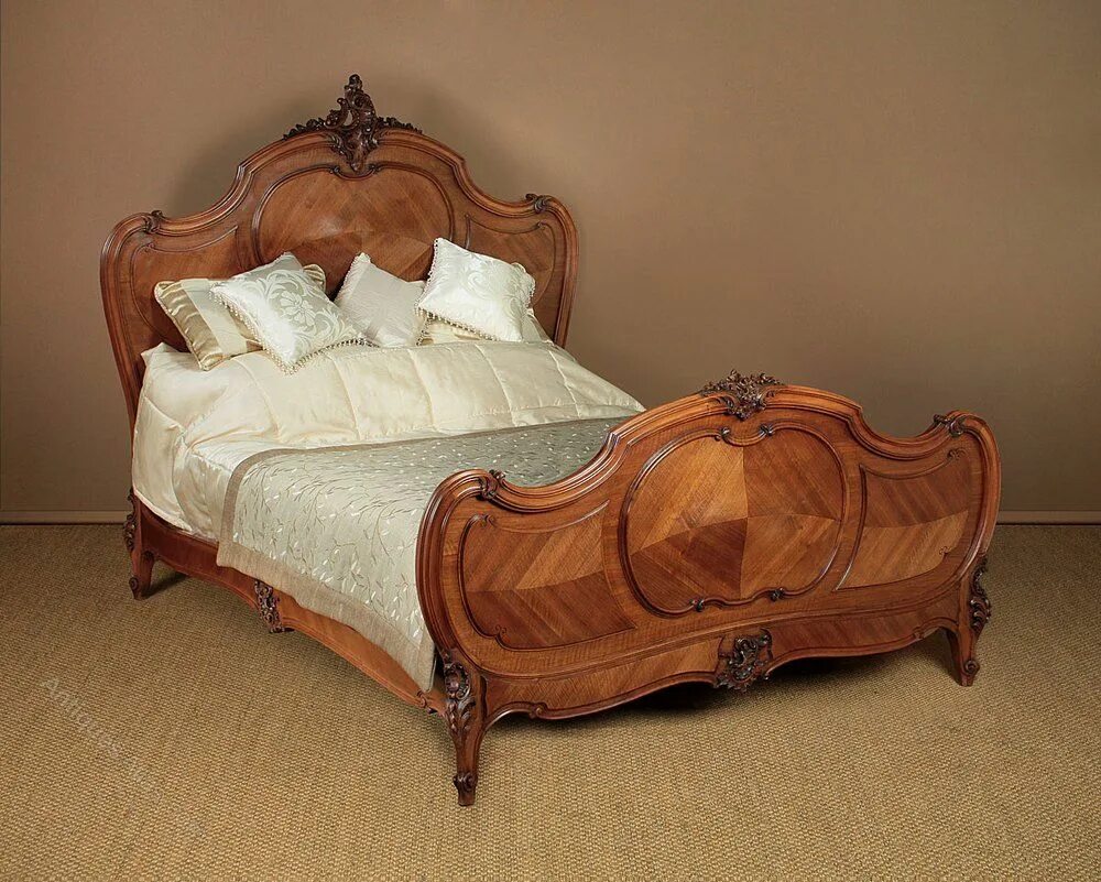 Куплю старые кровати. Старинная кровать. Антикварная кровать. Старая деревянная кровать. Деревяннаявинтажня кровать.