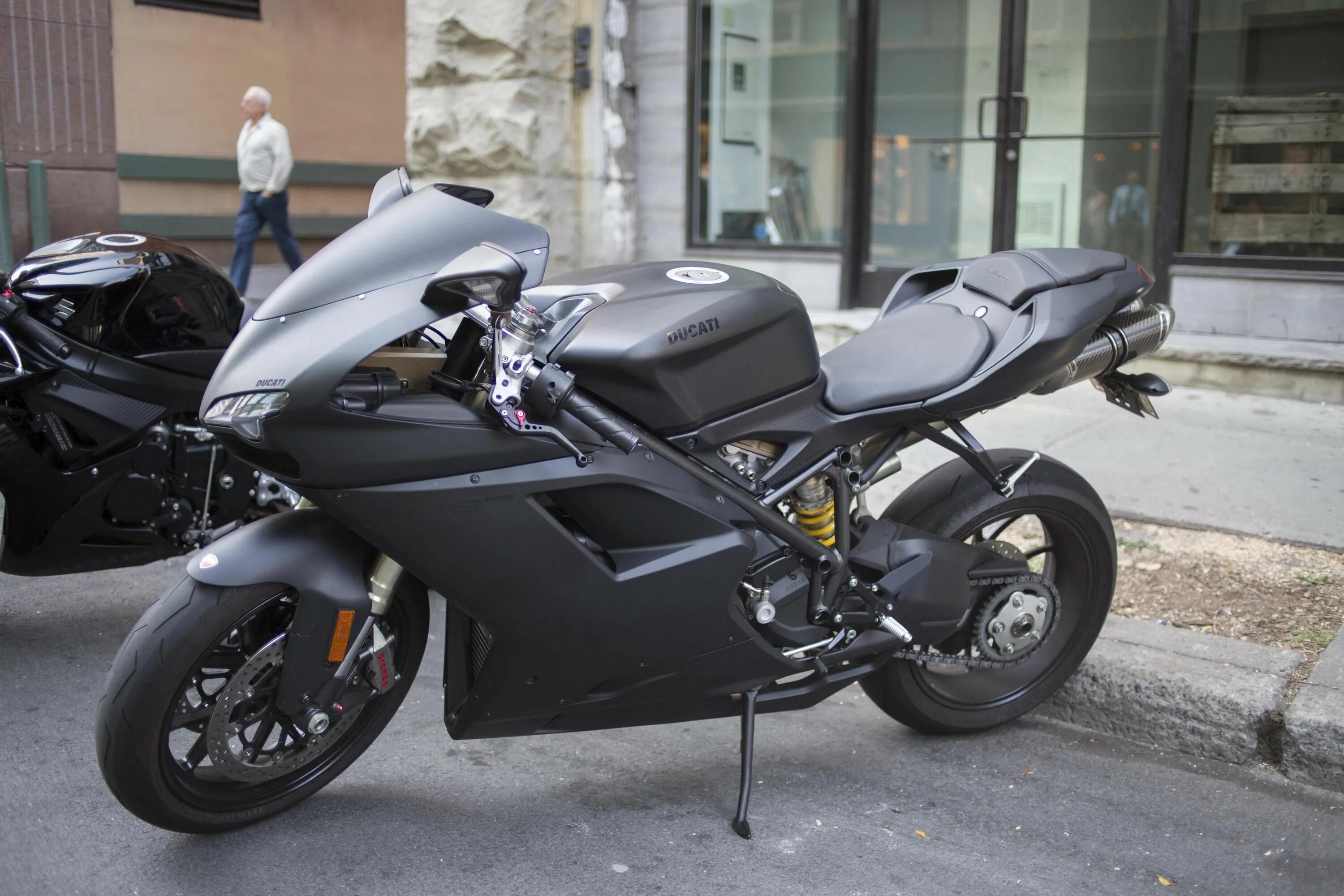 Дукати мотоцикл черный матовый. Ducati 848 Black. Мотоцикл Кавасаки Сппортивный байк чёрный матовый. Ducati черный.