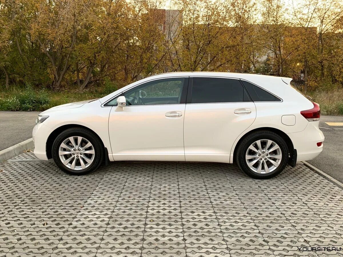 Полный привод тойота венза 2.7. Toyota Venza 2013 белая. Toyota Venza белая. Тойота венза 2015. Тойота Venza 2021.