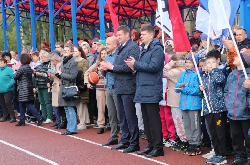 Павловский стадион. Стадион Павлово-Покровский Павловский Посад. Стадион Павловский Посад. Павлово стадион. Стадион Орджоникидзе Павловский Посад.