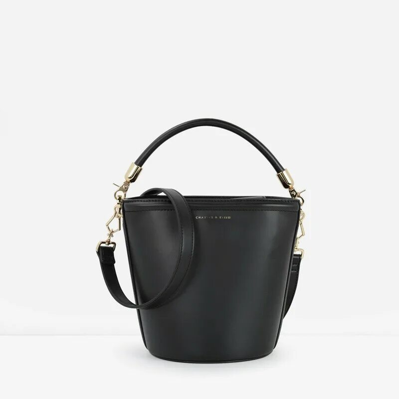Сумка charles keith. Charles keith сумки. charles keith сумки интернет магазин. charles keith сумка черная маленькая. сумка fendi spy bag.