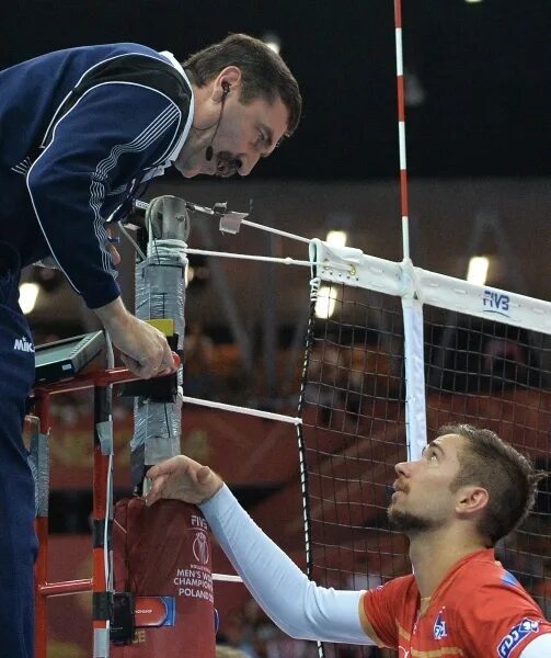 Судья в волейболе. Судьи в волейболе в игре